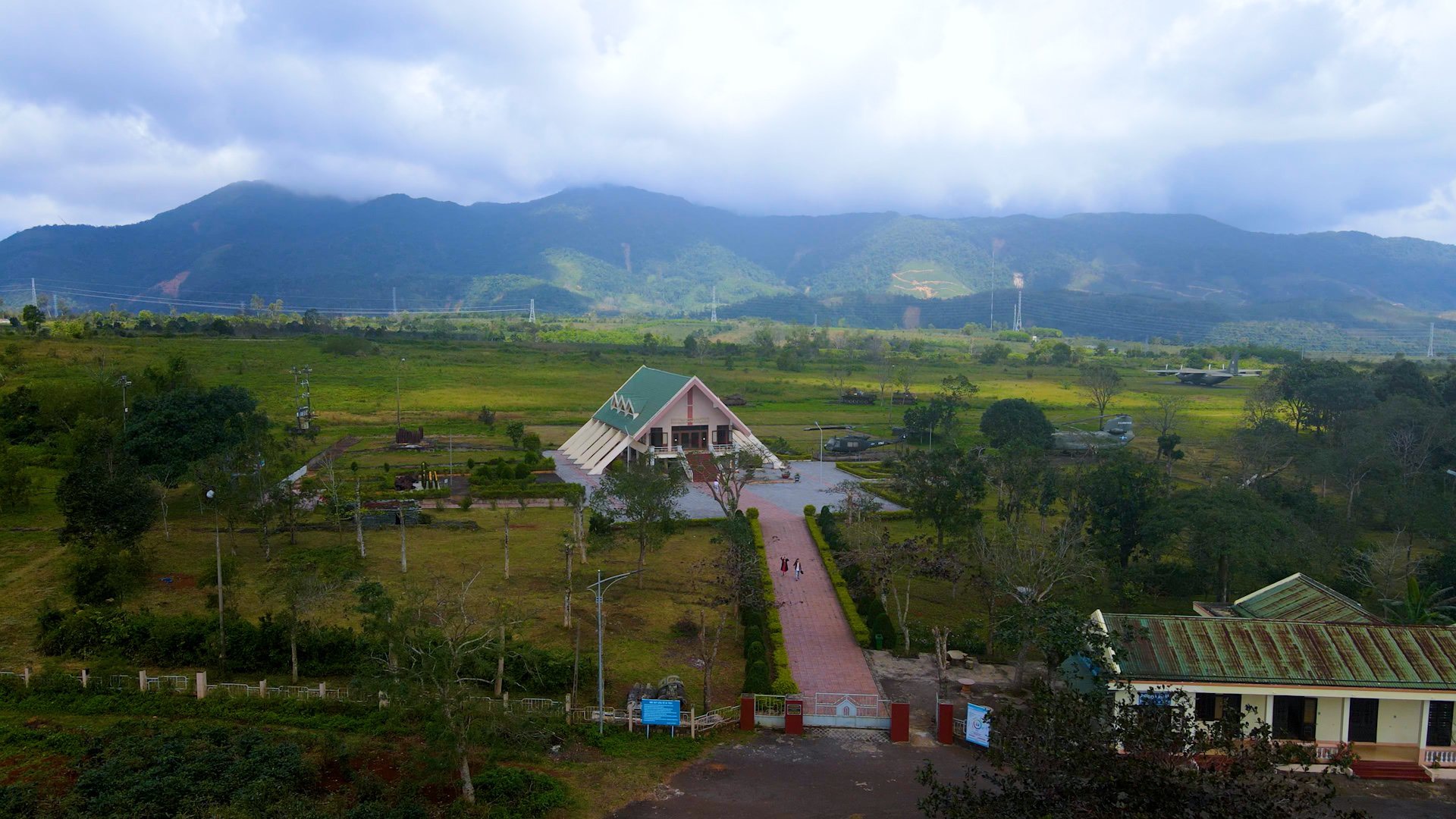 Nhà sinh hoạt cộng đồng