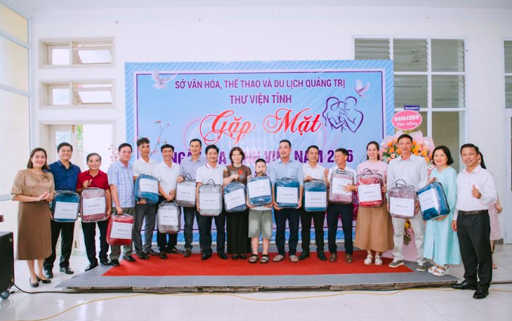 Công đoàn Thư viện tỉnh tổ chức gặp mặt nhân Ngày Gia đình Việt Nam 28/6