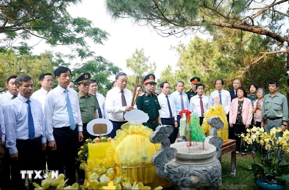 Tổng Bí thư, Chủ tịch nước Tô Lâm dâng hương tưởng niệm Đại tướng Võ Nguyên Giáp; Khu di tích lịch...