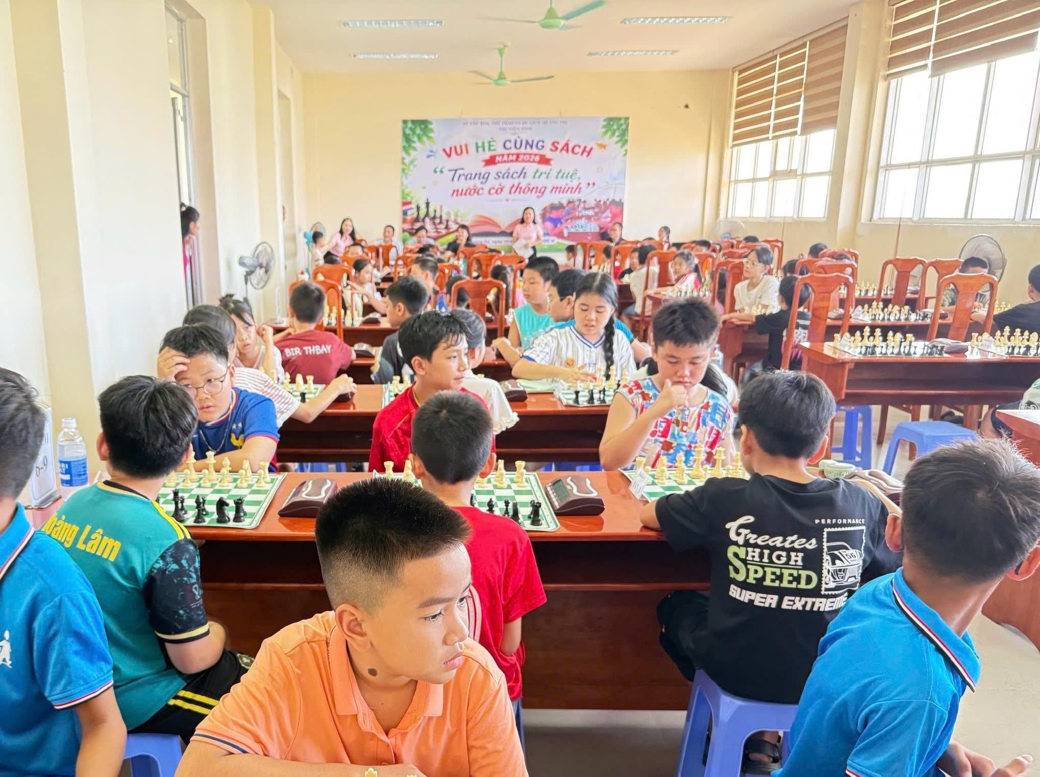 Thư viện tỉnh phối hợp tổ chức Giải cờ vua mini giao lưu giữa bạn đọc Thư viện tỉnh và thành viên...