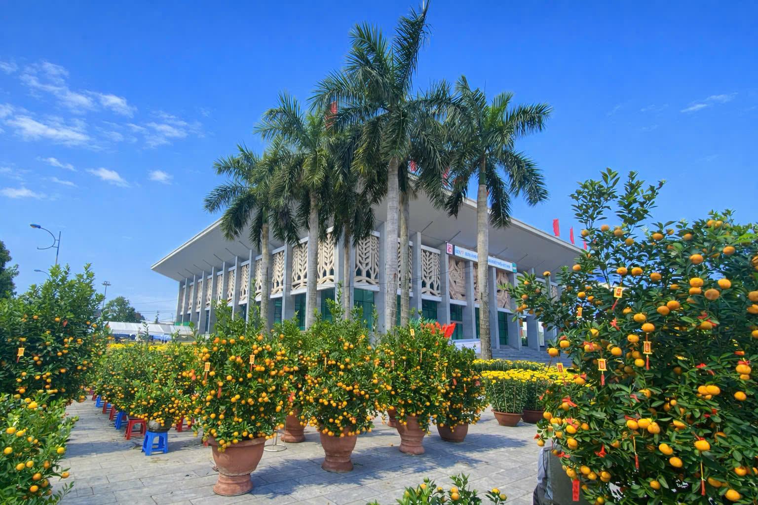 Chợ hoa Trung tâm Văn hóa và Điện ảnh cơ sở 2: Nơi “Tết về đúng vị”